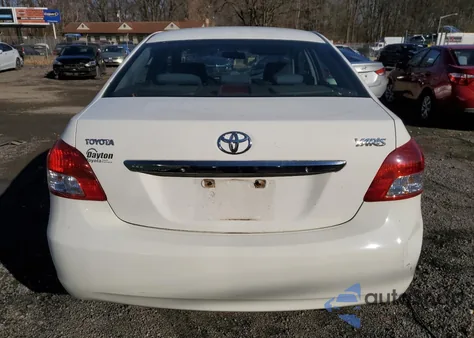 2010 Toyota Yaris z USA, uszkodzony, nr VIN JTDBT4K3XA1367112